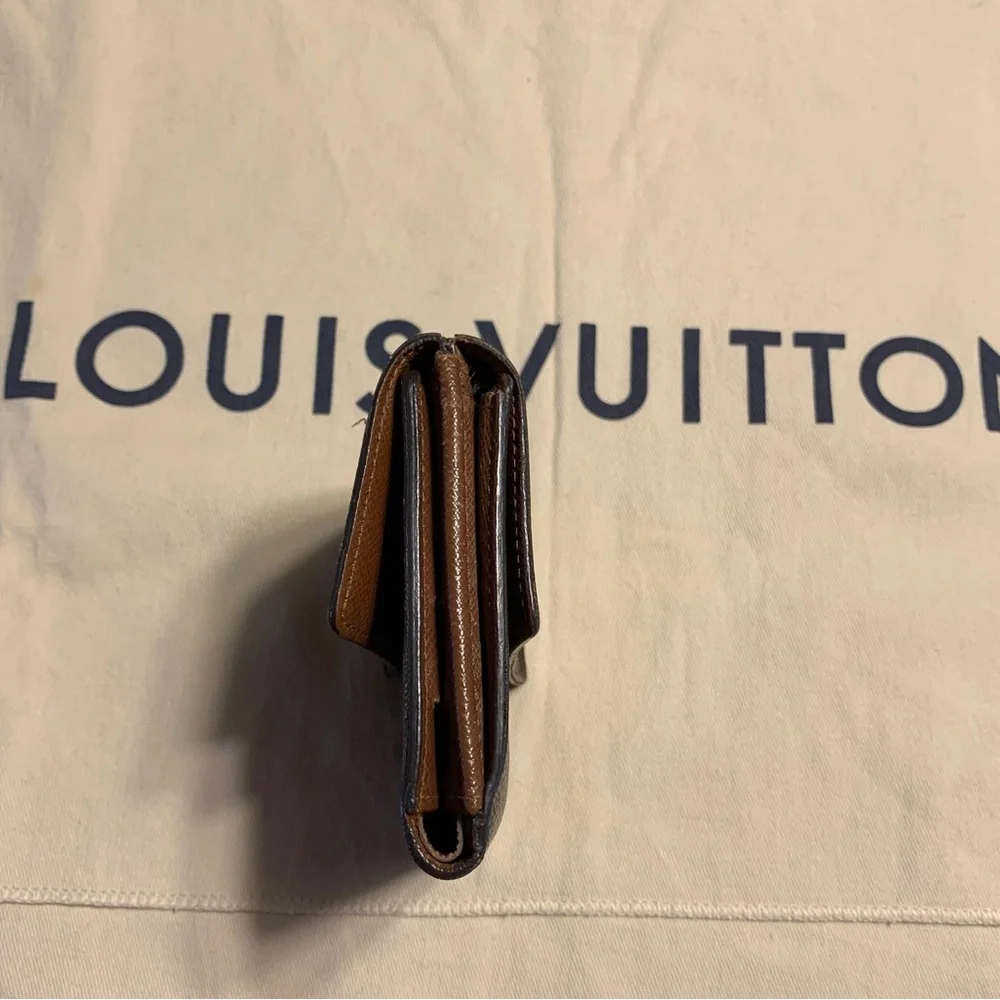 Louis Vuitton Portefeiulle Ellie’s Trifold Wallet - Picture 6 of 12